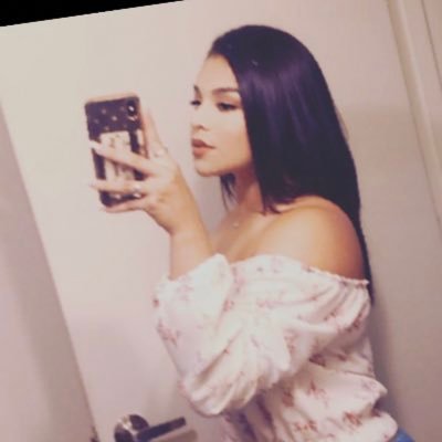 krystal04608691's profile picture. 21🥂 kingsville grad 🐗