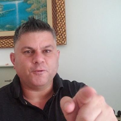 wilderlocutor's profile picture. sou o pai do Jhow , do Alê, Marido da Mari e locutor na Reality rádio e produtora ahh e sou bonito porque sou a imagem e semelhança de Deus