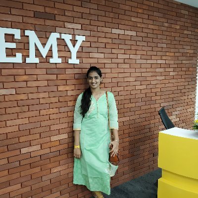 vani_alli's profile picture. 