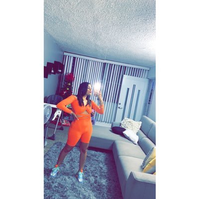 nashalie68's profile picture. IG __naashalie