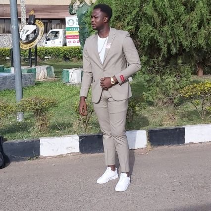 heasrell's profile picture. //GOD-1st//
//CEO HEAZYSHOTS📸//
//RunWay Model//,
//Social media manager💻//,
//🎶Minstrel🎤//,
//❤ArsenalFC//ContentCreator//
AManWithAConcreteVision#.