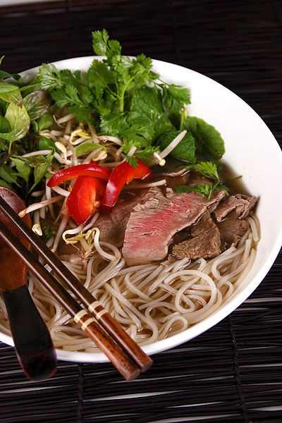 Do love Vietnamese food? We do too.. Follow us!