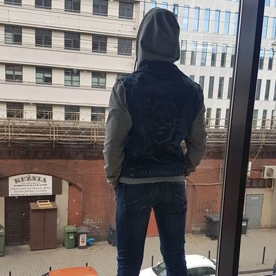 disahappy's profile picture. Human