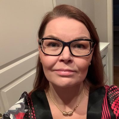 KatiNevalainen's profile picture. Keski-ikäistyvä 2 lapsen äiti. Entinen stadilainen ja muutenkin entinen. Töissä @matkahuolto. En ole puolesta enkä vastaan, mutta perustellusti kumpaakin.