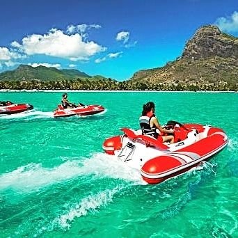 enjoy and have great holidays with us
contact us
+23057878591
+23057850499
+24052591625
