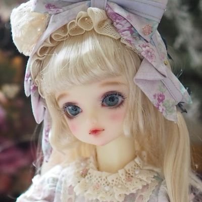 SDのお洋服を作るのが好きです。 完成したお洋服の紹介やディーラー情報などの告知が中心です。フォローなどご自由に😊無言フォローすみません💦Twitter(X)の仕様変更についていけなくてタグやリプの反応遅れがちです🙇ドレスを着せた際は是非使ってやってください喜びます→#繭籠姫