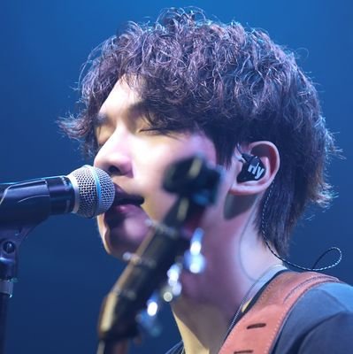 i won't be active in this account but i will still retweet stuff | starlight fan account