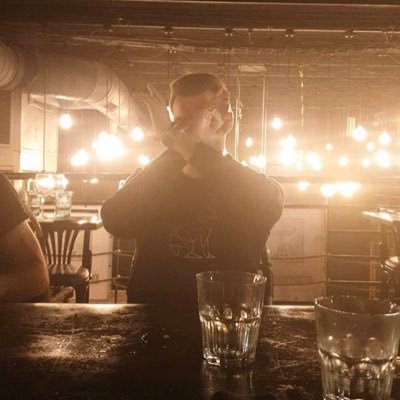 Tupack972's profile picture. Passionné par le manger sain, le local et l’entrepreneuriat #fastoshe