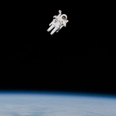 Vvacancy's profile picture. Dreamer, SF粉, 声控, 帝都人氏，金牛+A 🍦🍦🍦🍦🍦🍦