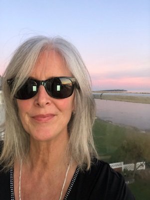 YouveGotaFrie10's profile picture. Lightening the load of grief one kind conversation at a time.