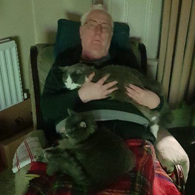 Retired Scot with Parkinson's, loves books, theatre, my wife and both our cats.

😀 (smaller female Detective Cat Small and younger male DC Young).