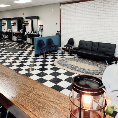 Providing exceptional cutting and coloring services...specializing in haircuts, hot towel treatments, brow, ear, nose waxing, and shoe shines! (417)379-5474