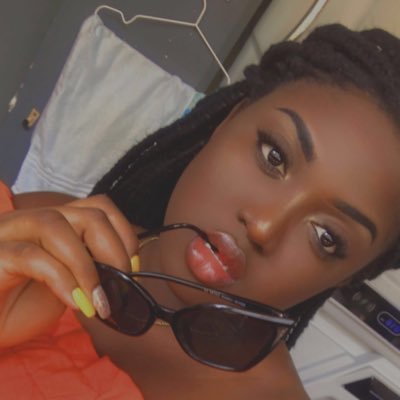 Born and raised in the 876 🇯🇲 living and teaching in Asia 🇯🇵 because I'm not just cute I'm smart too sis 😉