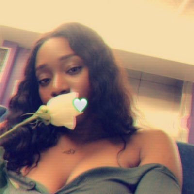 Saving your daddy’s life ✨• • SBU Alumna 🎓• If you’re reading this, sma.