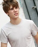 Seguido por ele dia 02/12/10 as 10:13 ( Antiga @biebersceara ) @justinbieber I need you near me ):