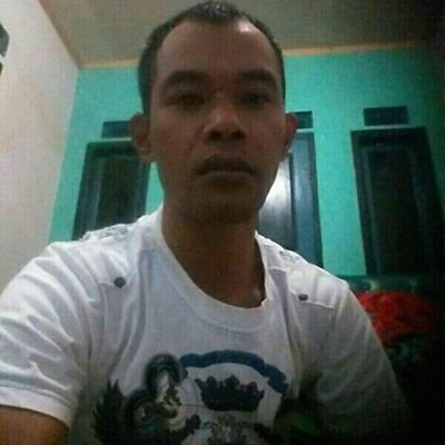 WoroLoji's profile picture. +6285700583592