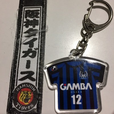 神奈川に住んでます
アラフォーです　阪神&サッカー
仲良くしてやってください
阪神&ガンバ大阪のこと色々語りましょう^_^
勝手にフォローすみません
阪神、ガンバサポ、フォローバック100パーセントです。その二つ以外はあまり呟きません！
阪神だと藤川球児、能見、糸井、真弓、新井。ガンバだと宇佐美、ヤット、稲本が好きです