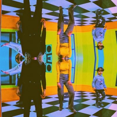 IVolders's profile picture. De letters J O en U