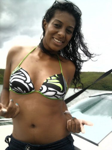 J_Carlinha01's profile picture. Me interpreta como quiser...Mais não me Julgue como bem Entender ! By: Jessica Carla
http://t.co/YYWb4JW9fw