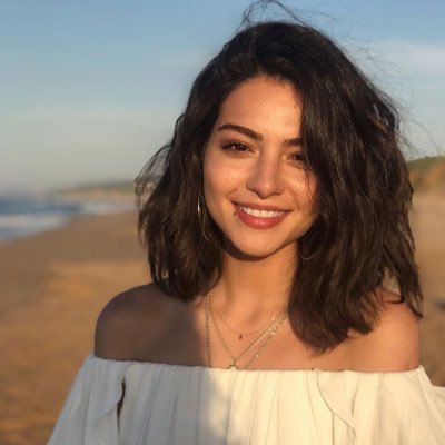 البادئ باللطف تألفه الروحُ وتهواه ♥️..، الخـامِس مِن مَـايو 🌿.