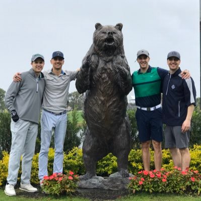 Pear5e's profile picture. 🌞🌹👨‍👩‍👧‍👦⛳️☕️☮️✌️