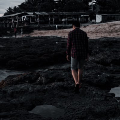 apriligiano's profile picture. You can I can

|

@dessyandani27 🖤