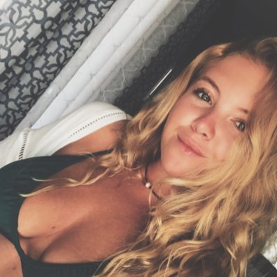 emhawkins_'s profile picture. 