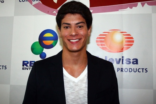 Perfil de Moderação Do Projeto Team Arthur Aguiar BR - Sede Mundial / SP. [O 1° TEAM DO BRASIL !]