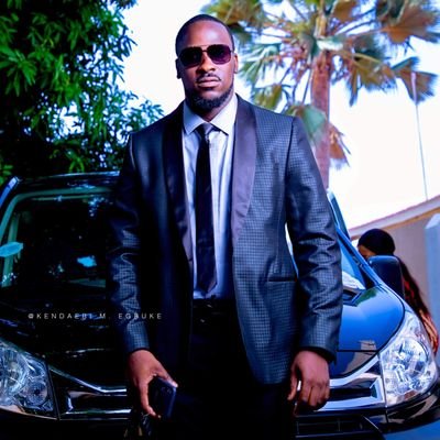 rayadavies's profile picture. 