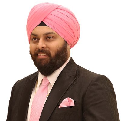 Sr. Software Developer, Tech Blogger and Photographer.