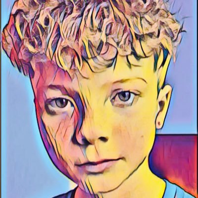 Im 13, I love gaming especially minecraft! Fortnite, FarCry and The Forest add me on PS4 and Twitch Game_Crusher_E_N, I’m also gifted and love animals ✌🏼