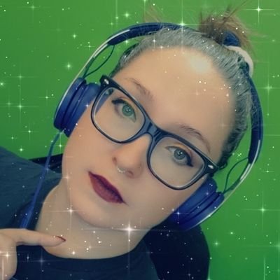 She/her. Twitch Affiliate, member of @girlstreamers, & big ole chaotic bi Canadian nerd 📧eryn_go_bragh@hotmail.com 💜🍁 https://t.co/ev11ukwDvR