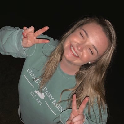 I love Jesus, dogs, and Disney World • EKU SAA • EKU ‘22