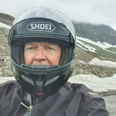 Energy professional. Hydrogen, CCS, CH4.
Chelsea supporter
Referee
Charity Trustee
Adventure motorcycling