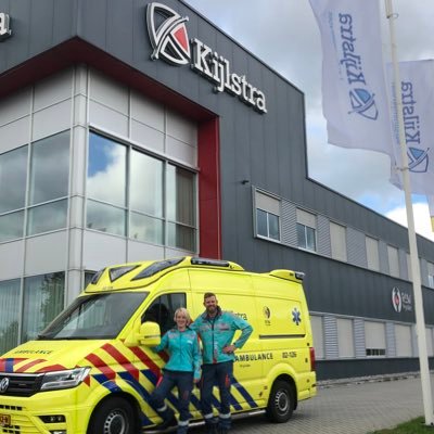 Kijlstra staat 24 uur per dag klaar met gespecialiseerde ambulancezorg en professioneel personenvervoer. Al sinds 1930 is extra onze standaard.