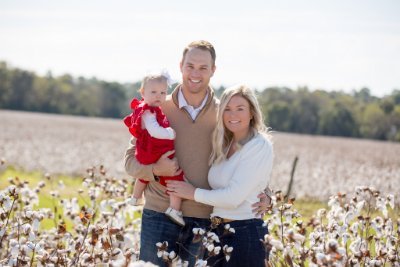 Mom to a beautiful 16-month old wild child! Lover for all things fashion & currently building our dream home!