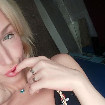 Hello my beautiful males! My name is Cherry Aleksa and I am an amateur model! I'm a hot blonde with a great ass! I am always excited and I have a wet pussy!
