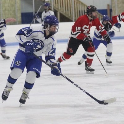 5’11” 150lbs 2022 ,long distance track and cross country athlete for Cambridge-Isanti 5k-16:30