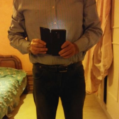 taavno's profile picture. بیو یا بایو، مسئله این است! 💙تاج💙استقلال💙