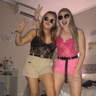 laurabethnorris's profile picture. 