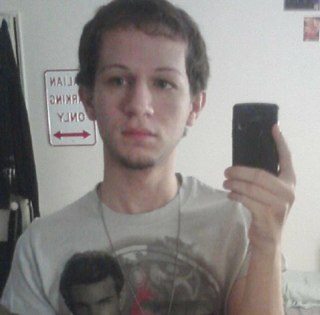 levzolive's profile picture. 