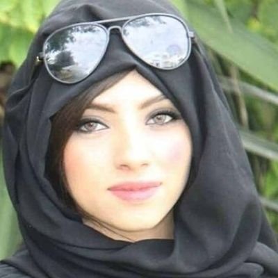 الشيء الوحيد الذي لا يتغير عليك في اي ضروف فهية أمك ❤😚
الجنة تحت أقدام امك
بموت فيك أمي