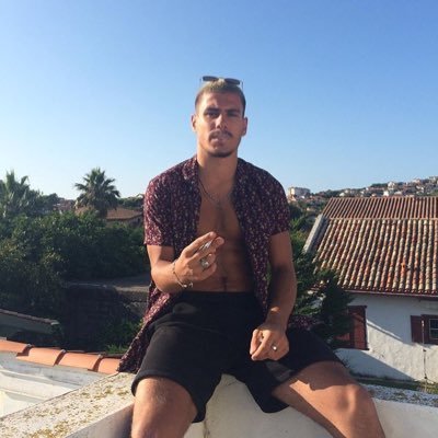 _calvi02's profile picture. en gros