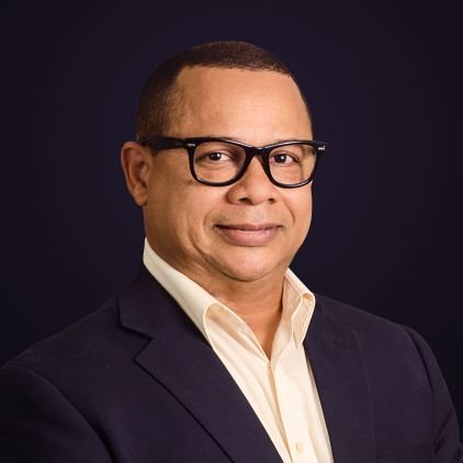 Periodista y Abogado Dominicano, nacido el 24 de sept de 1965, Director periódico Digital https://t.co/CgNSlBJv5A comprometido con los mejores intereses RD