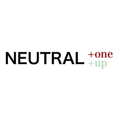 閲覧ありがとうございます。 『NEUTRAL』は静岡デザイン専門学校ファションデザイン科3年3人で立ち上あげたブランドです。企画からデザイン、制作まで全て自分達でしています。 また、NEUTRALは＋one と＋upの2つのレーベルに分かれてアイテムを提供していきます。