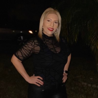 _i_martinez's profile picture. Yeah I see you in here looking 👀 #SUPERFAMILY