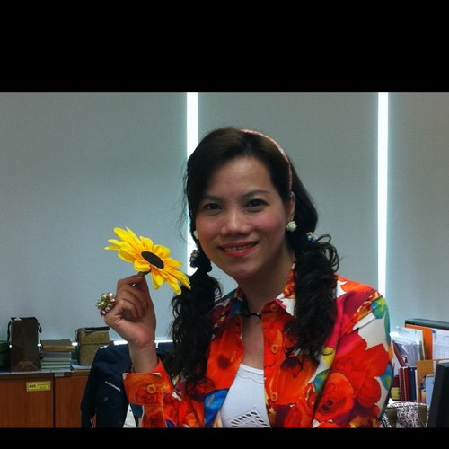 ployanneir's profile picture. 