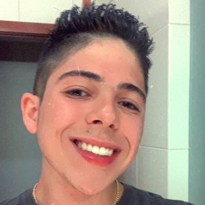 JulioChammas's profile picture. reclamações de um mlk de 18 anos mto à toa