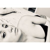 Amanda Cowell - @glitter_gutter Twitter Profile Photo
