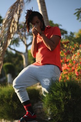my name is Qwantum up coming recording artists 4 2020 who do a lot of good music dancehall reggae I'm from Jamaica I was born February19 1994 and grow st.Eliza